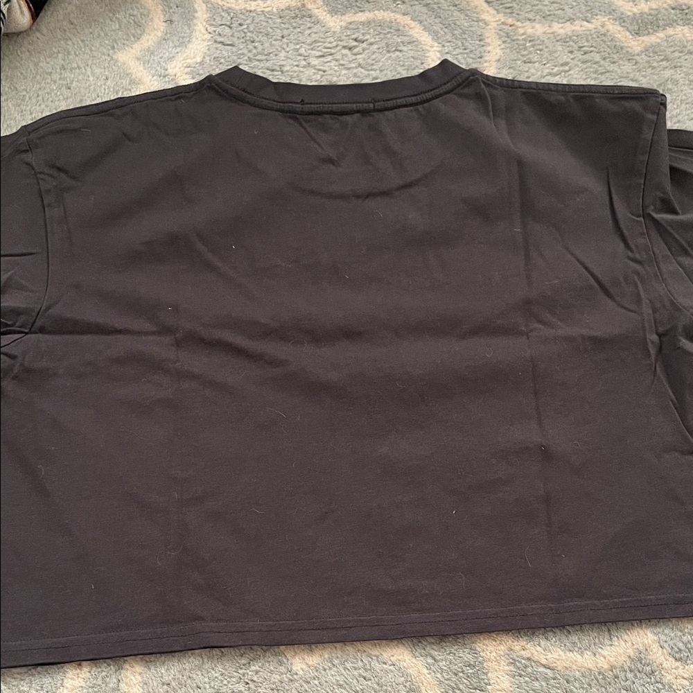 Pass It On Smiley Graphic Crop Tee - Black - Picture 4 of 5